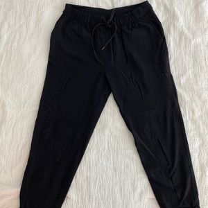 Lululemon Jet Crop size 8